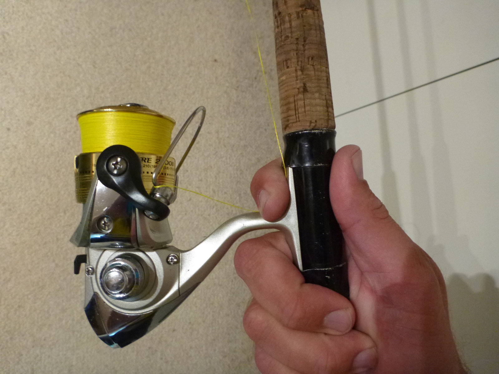 Bail arm snapping over on spinning reel - Fishing Chat - DECKEE
